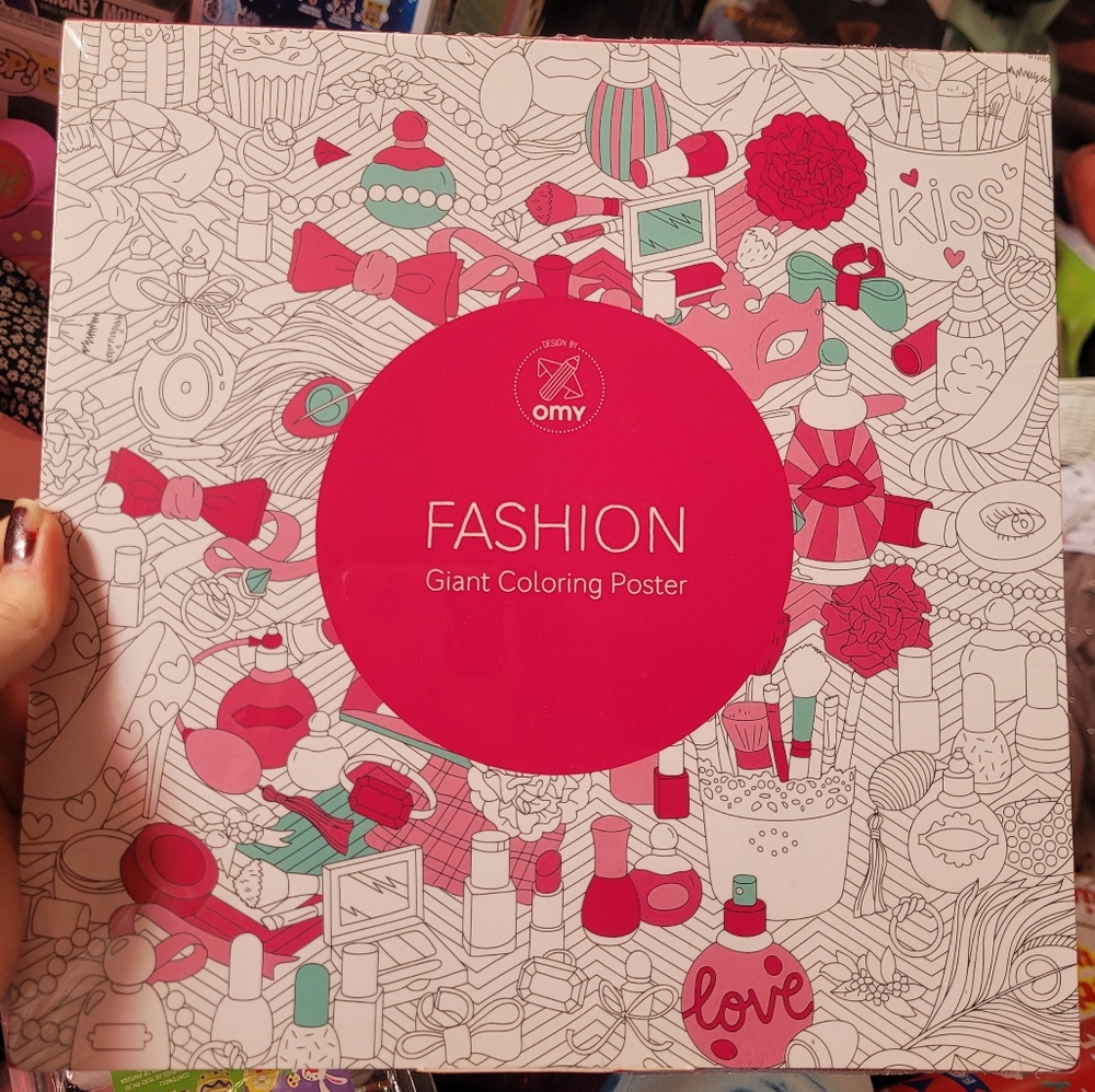 Fashion Giant Colouring Poster